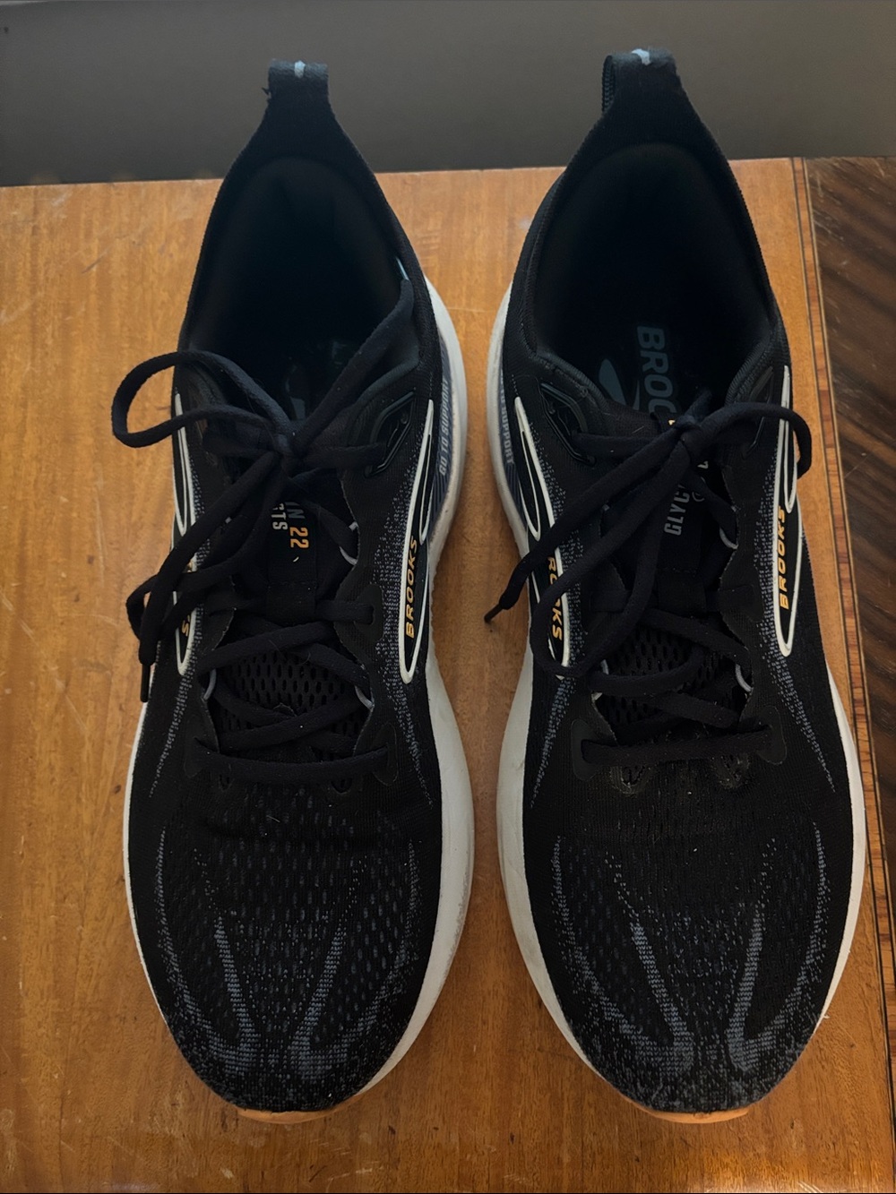 Brooks Men’s Blue Black and White Athletic Running Shoes